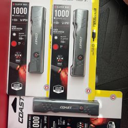 Coast Slayer Max 1000 Lumens Lithium Rechargeable LED Professional Handheld Flashlight with Built-In Battery