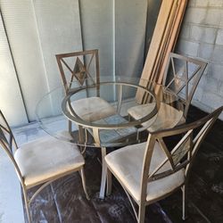 Dinning  Table . With 4 Chairs