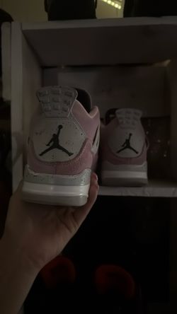 Air Jordan 4 WMNS "Orchid"