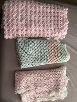 Girls Knitting Blankets