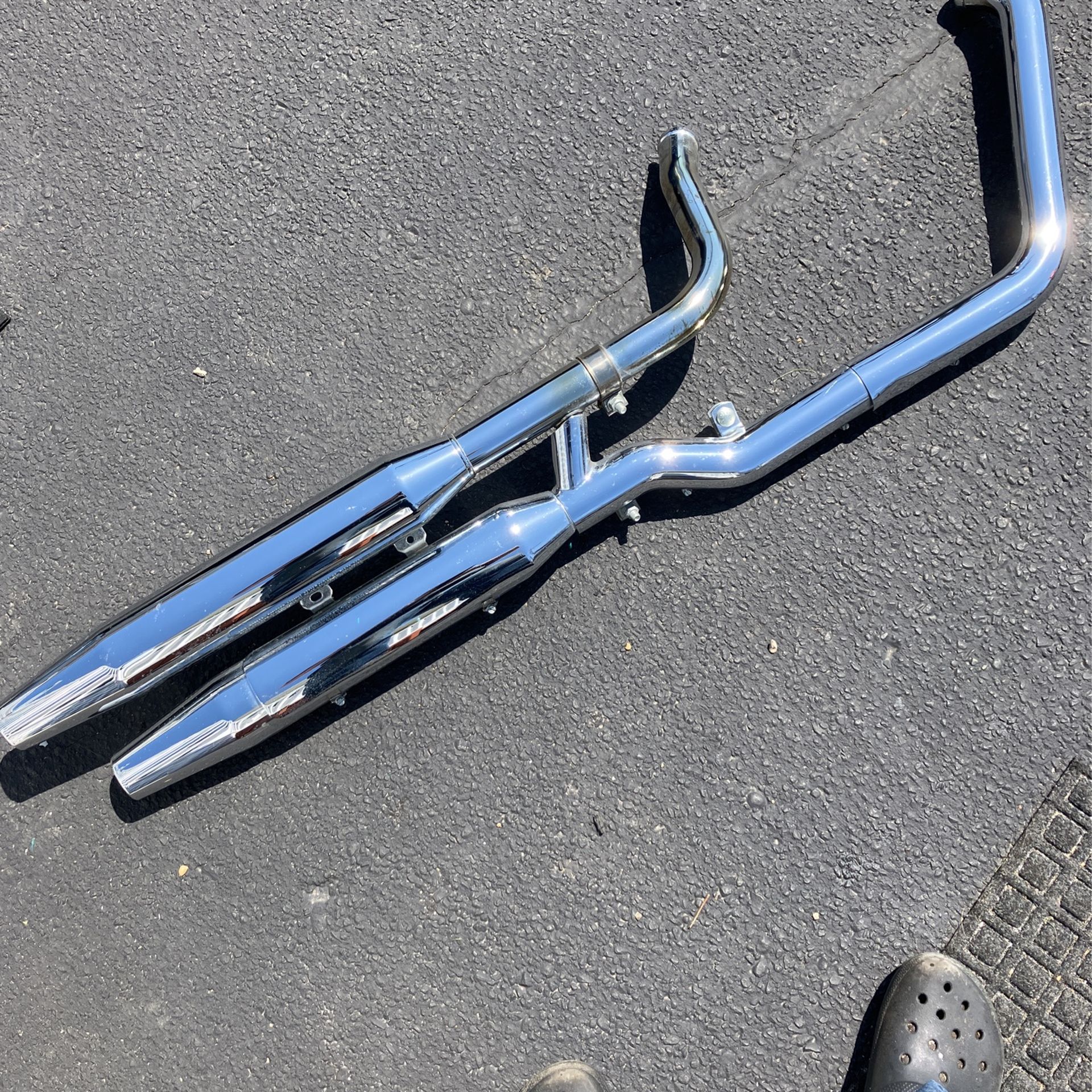 Stock exhaust for Harley Davidson deuce