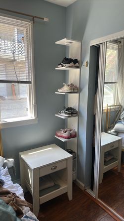 2 shelves