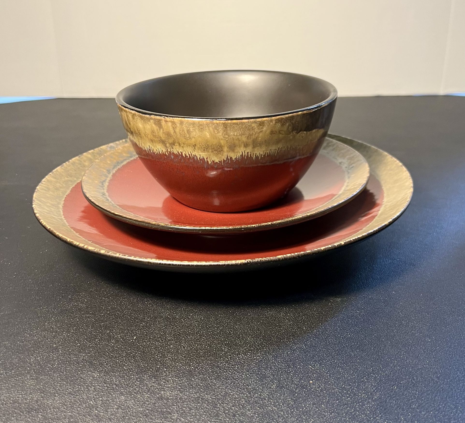 Mikasa Gourmet Basics Calder Red Dinnerware Set Of 4 Original Box NO MUGS
