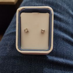 1/2 Carat 14k White Gold Diamond Earrings 