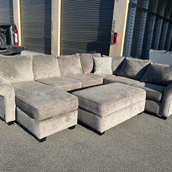 Sectional Couch 