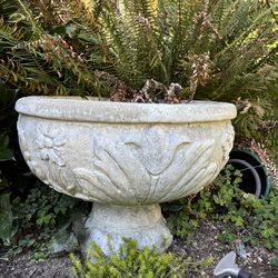 Heavy cement planter