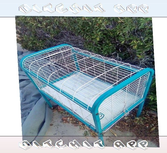 Solid Metal Dog Crates - Trustworthy and Safe fight scene