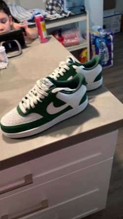 Nike SHOES size 8.5