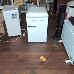 Mini Fridge 