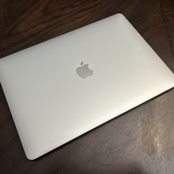 i7 - 16gb - 512gb Touchbar MacBook Pro 