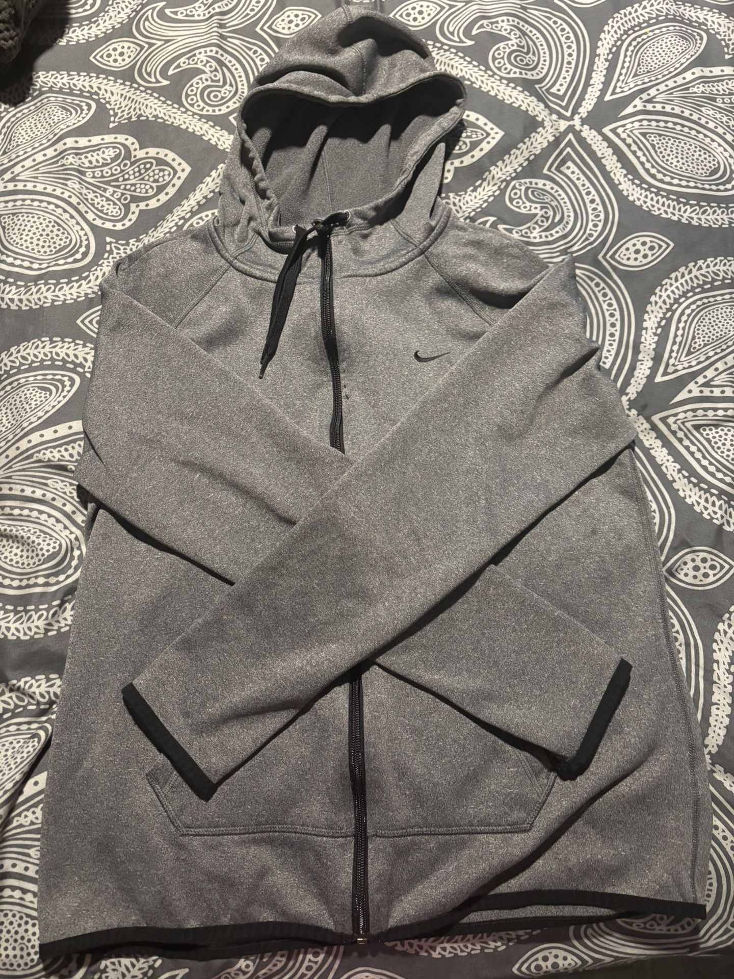 Nike Sweater Women’s