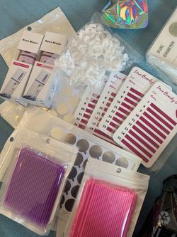 Lash extensions supply