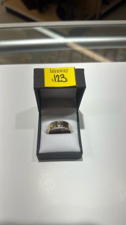 14kt 10.4 grams diamond ring