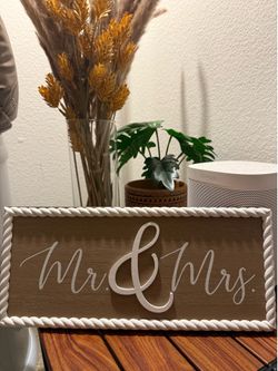Mr. & Mrs. Wedding Sign