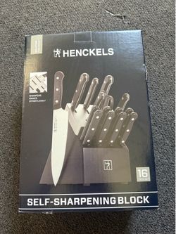 Brand new self sharpening knife set