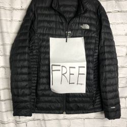 The North Face Men’s Filled Down Jacket Size Médium 