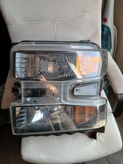 2019 Silverado Headlight Driver