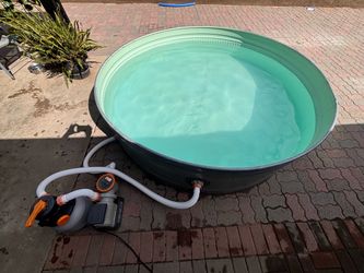 Stock tank pool