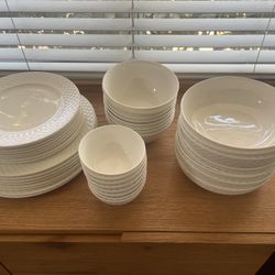 48 Piece Dinnerware Set (Dinner & Salad Plates Soup, Salad & Side Bowls) 