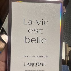 Brand New & Authentic La Vie Est Belle Eau de Parfum Spray for Women 1.7 oz / 50 ml