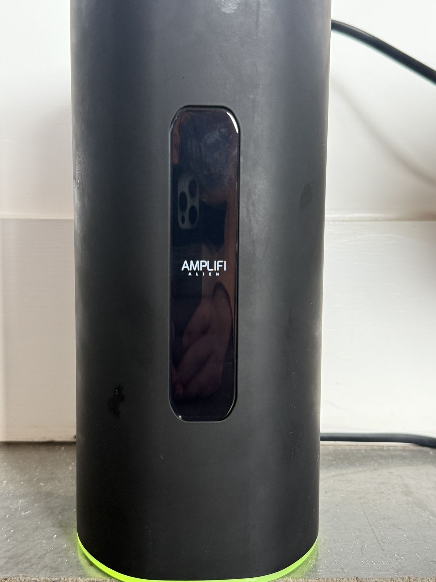 AmpliFi Alien Mesh router