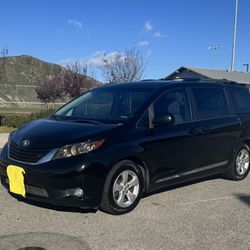 2014 Toyota Sienna
