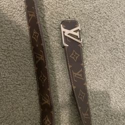Supreme Louis Vuitton Belt ( size 44 ) for Sale in Kissimmee, FL - OfferUp