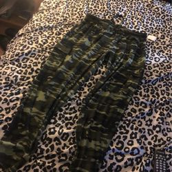 Camo army pants