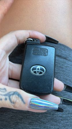Toyota Highlander 2016 key fob