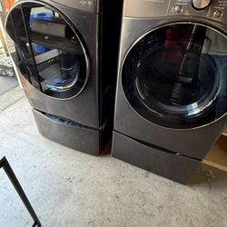 Lg Washer And Dryer W Stands 