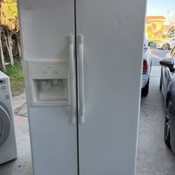 Kenmore Refrigerator 