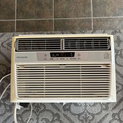 Frigidaire 8,000 BTU Window-Mounted Room Air Conditioner