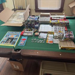 Lots Of Sports Cards Lot Of Good Ones Ricky Henderson David Ortiz Pete Rose Will Clark Shaquille O’Neal Scotty Pippen Nolan Ryan