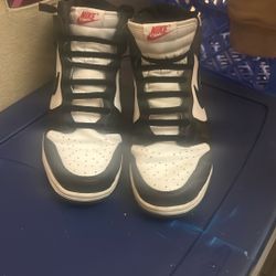 Nike Dunk High Retro "Panda" sneakers in the white and black colorway