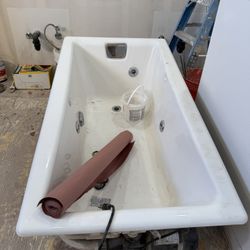 Cast Iron Bath Tub With Jets 