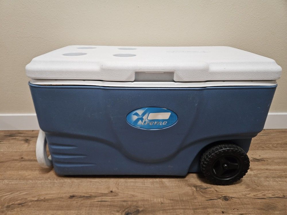 Coleman Cooler with Wheels 48Qt