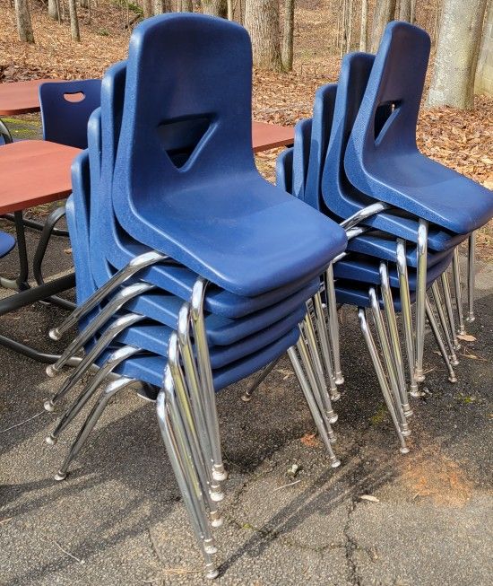 200 Blue School Chairs 18inch