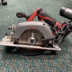 CIRCULAR SAW, TOOLS-POWER MILWAUKEE W BATTERY M18 XC6.0 W CHARGER  2630-20