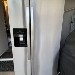 Whirlpool Side By Side Refrigerator 