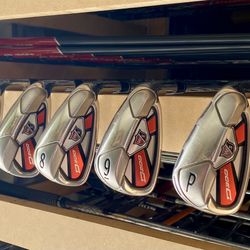 Wilson Staff D300 Irons Set 4-GW Golf Clubs