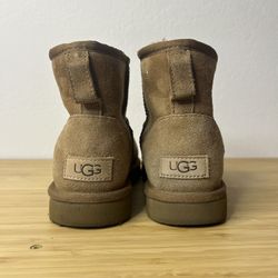 Tan UGG mini boots. Great condition. Size 7. 