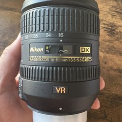 Nikon 16-85mm VR DX