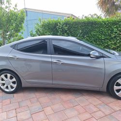Hyundai Elantra 2013 