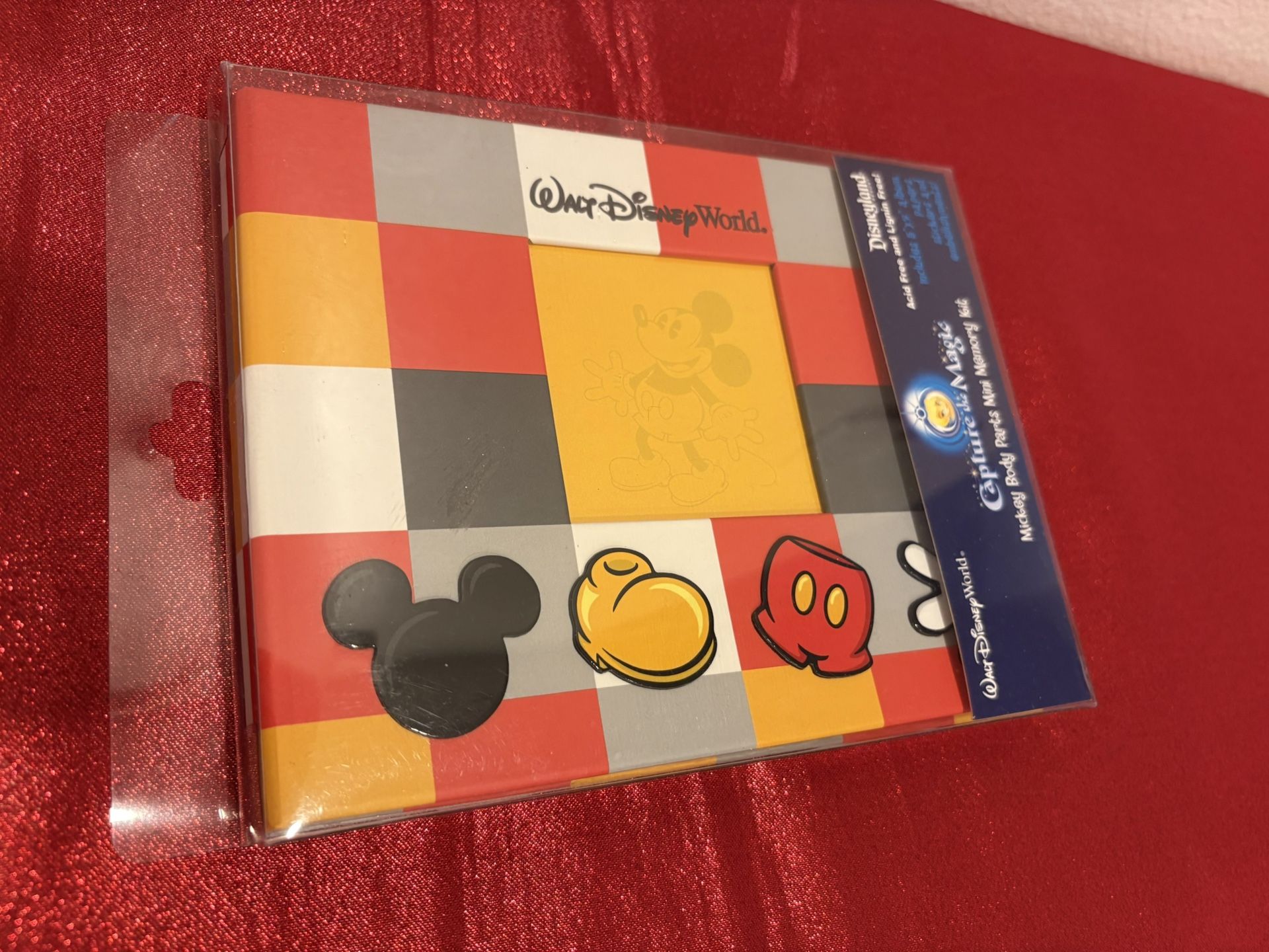 Disney Mickey Mouse Mini photo scrapbook kit - Disneyland - Magic Moments New