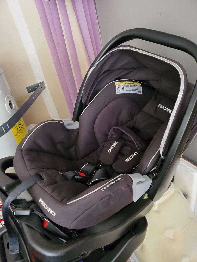 Recaro Infant Car Seat 4 Sale 