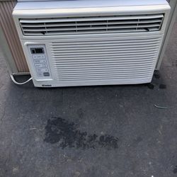 Very Good Condition Kenmore Air Conditioner 