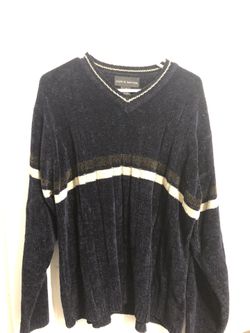 Men’s medium sweater