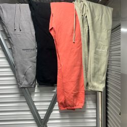 Essentials Sweatpants Size XL
