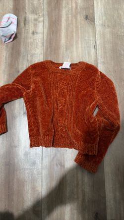 Sweater size7/8 $3.00