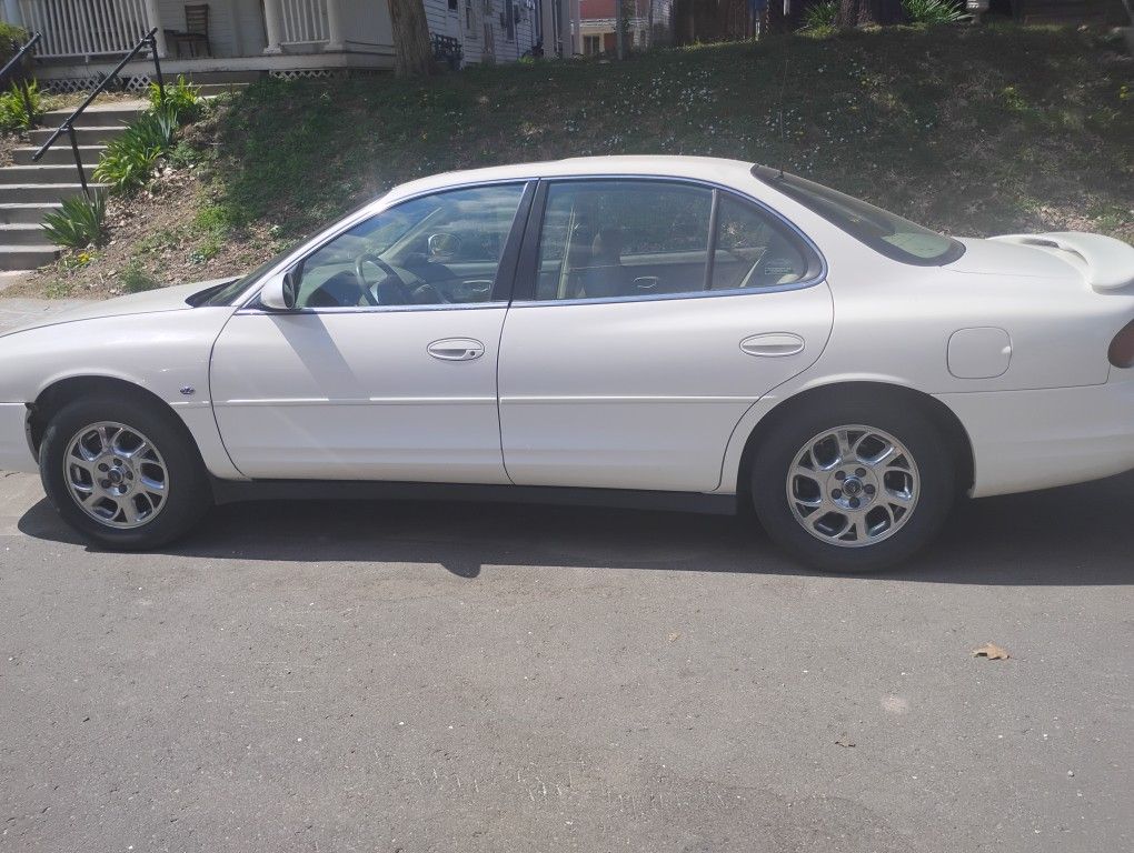 2001 Oldsmobile Intrigue